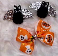 Load image into Gallery viewer, Halloween Felties &amp; Bows
