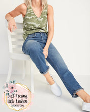 Load image into Gallery viewer, UPGRADE YOUR GARMENT- Slub-Knit V-Neck Tank Top for Women
